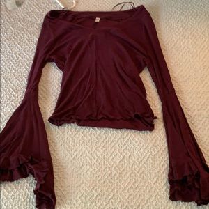 Long sleeve with bell sleeves